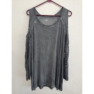 NWT Woman Plus LOVE, FIRE Cold Shoulder Lace Sleeve TOP Size 2X Grey Distressed